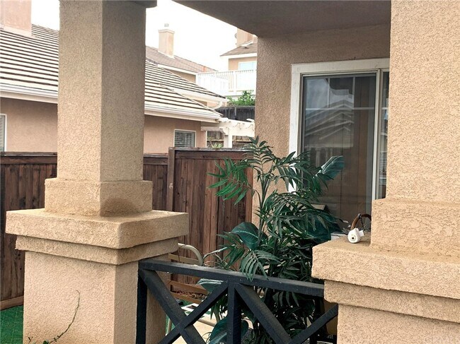 Foto del edificio - 578 Pointe Vista Ct