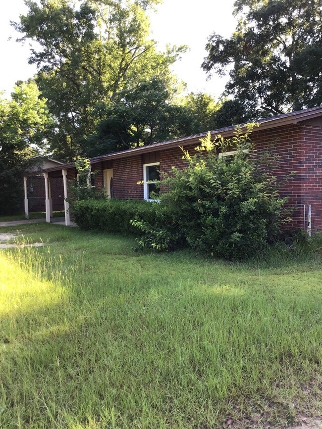 Building Photo - 1040 Amber Dr