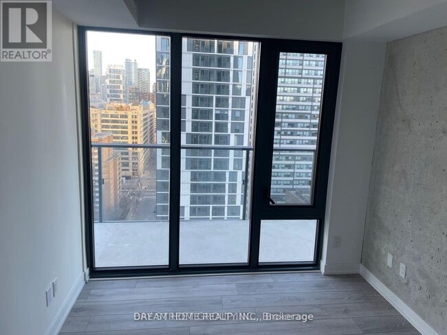 Building Photo - 47 Mutual St