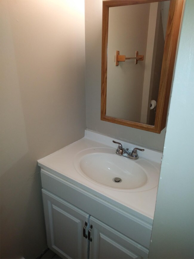 Building Photo - 17 Martin St