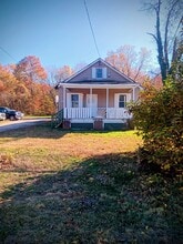 Building Photo - 2201 Floral Park Rd