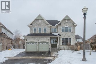 Building Photo - 921 Hideaway Ct