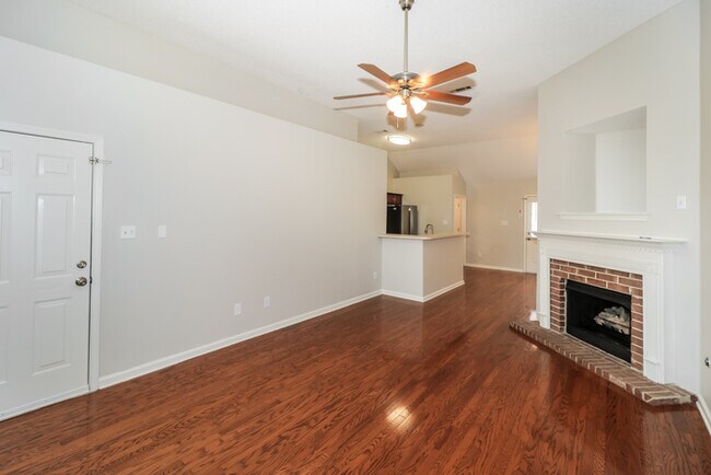 Building Photo - 1095 Cross Meadow Rd