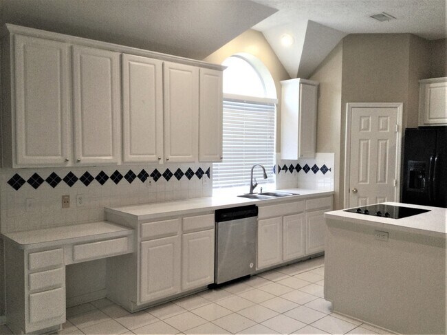 Foto del edificio - 15007 Red Cedar Bluff Ln