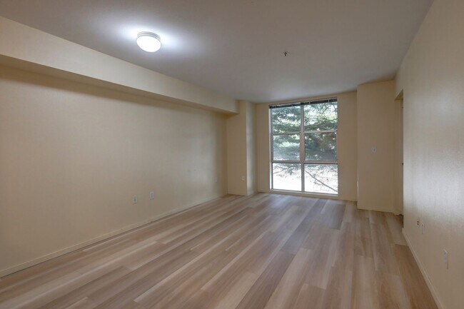 Foto del edificio - Downtown Bellevue One Bedroom One Bath Condo Available!