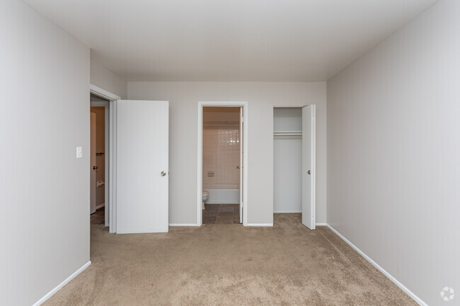 2HAB, 2BA - 864 ft² - Golfview Apartments