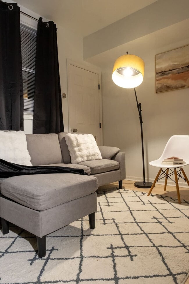 Foto del edificio - 1255 Raum St NE