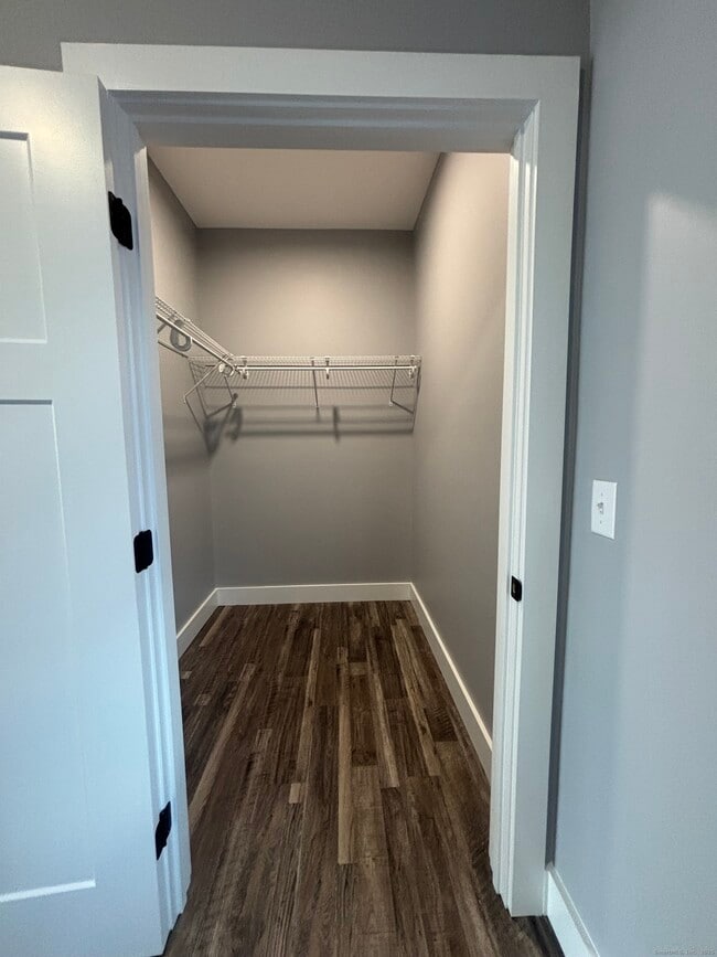 Foto del edificio - 303 Norwich-New London Turnpike