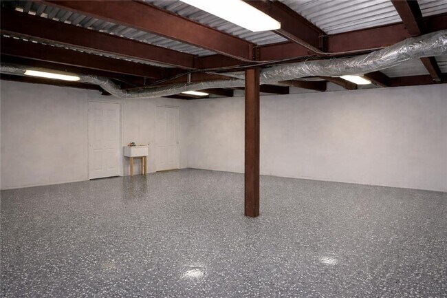 Building Photo - 3830 Mathis Airpark Rd Rd