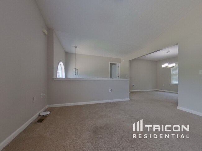 Building Photo - 741 Twin Oaks Lane Dallas GA