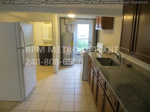 Foto del edificio - Cute 1 Bedroom Converted Garage Apartment