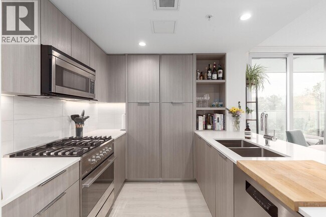 Building Photo - 1471 Hunter St