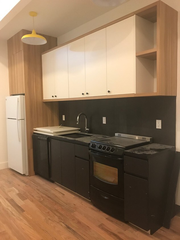 Foto principal - 2124A Fulton St