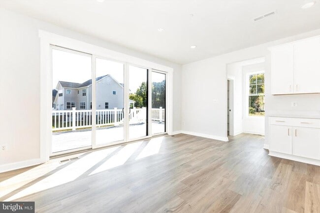 Building Photo - 1261 Mayo Ridge Rd