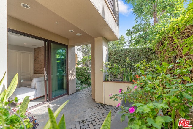 Building Photo - 12860 S Seaglass Cir