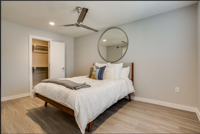 Foto del edificio - 3328 Cedarplaza Ln