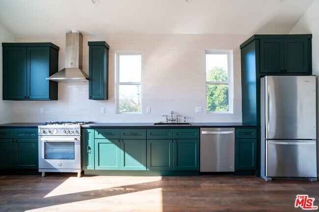 Foto del edificio - 401 1/2-402 Firmin St