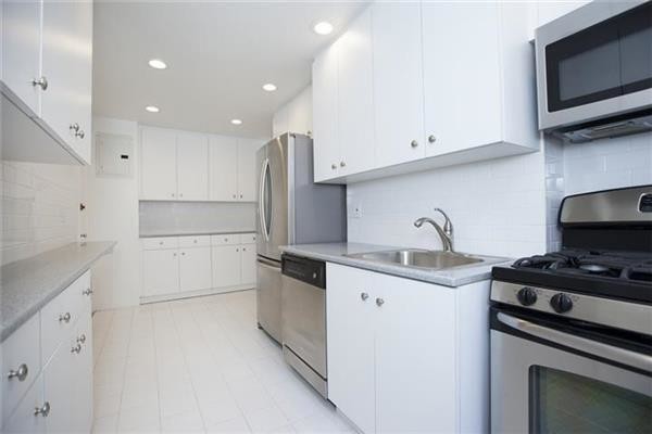 Building Photo - 697 West End Avenue