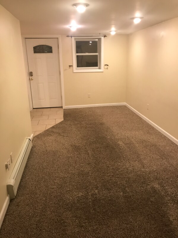 18 Pheasant Valley Dr Unit Studio Apartment, Coram, NY 11727 Room for