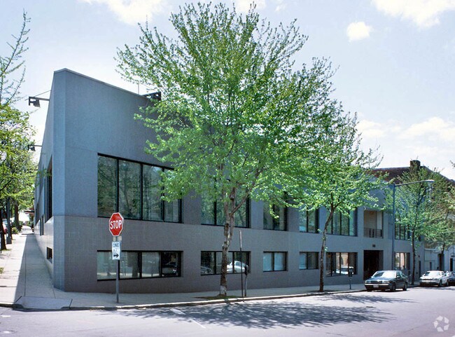 Building Photo - 1700 Kalorama Rd NW