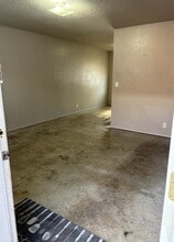 Building Photo - 806 N 5th St