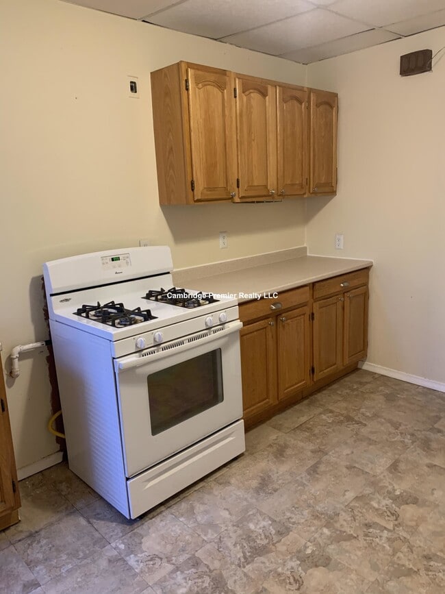 Building Photo - 130 Talbot Ave