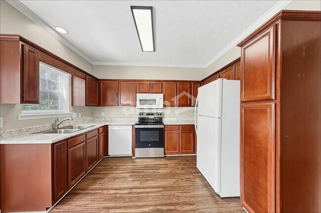 Foto del edificio - 221 Scarlet Ridge Ct