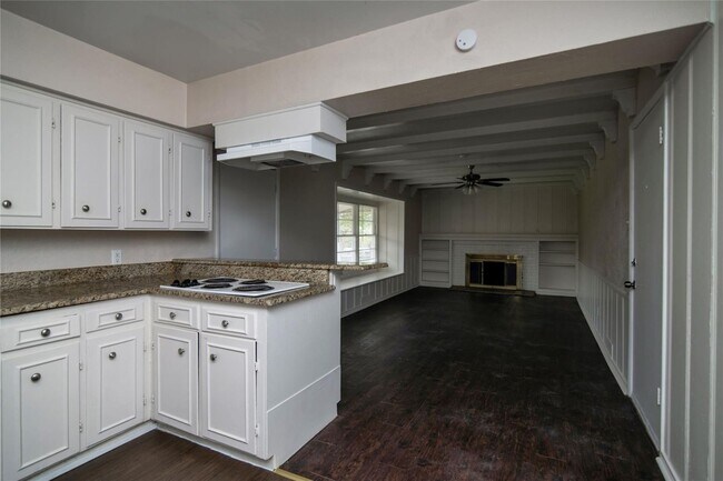Foto del edificio - Gorgeous, Spacious Home in Meadowbrook Area, Ft Worth