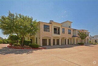 Building Photo - 7701 Rialto Blvd