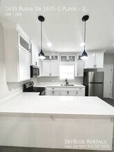 Building Photo - 1635 Playa Dr