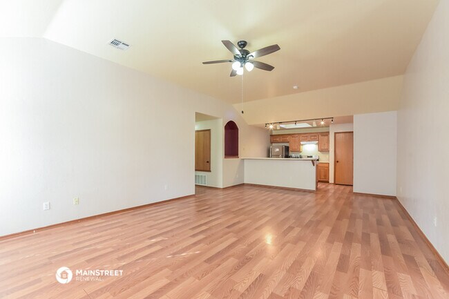 Foto del edificio - 9122 Orange Dr