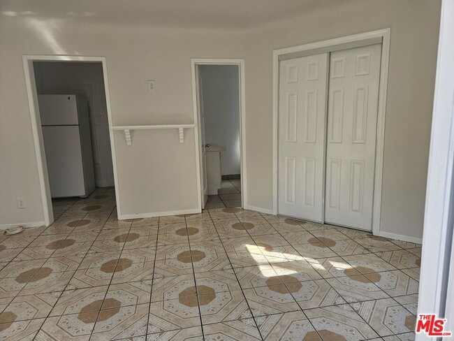 Building Photo - 2226 Zoe Ave