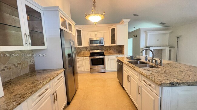 Foto del edificio - 759 NW 161st Ave