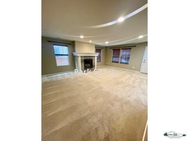 Building Photo - 2205 Bobs Hollow Ln