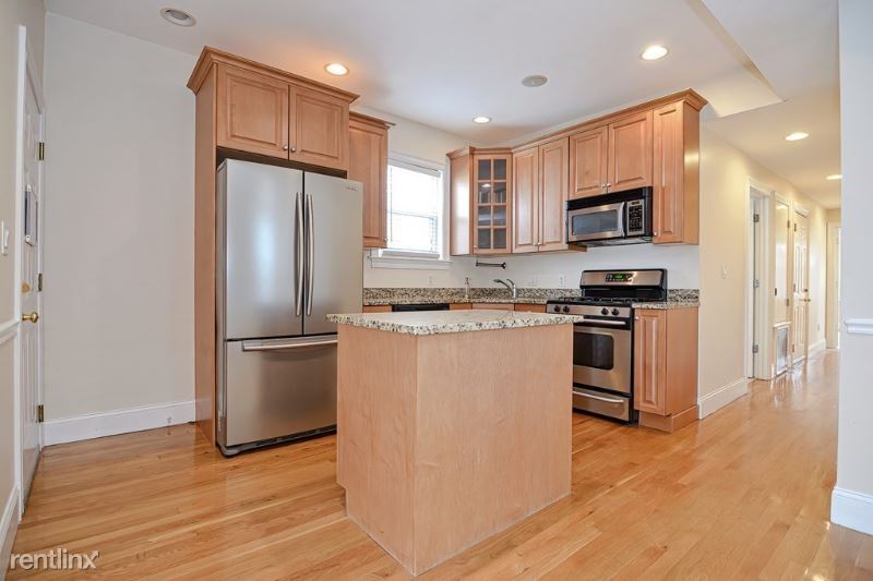 Primary Photo - 2 br, 2 bath Condo - 211 L street 3 Unit 3