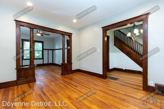 Foto del edificio - 3 br, 1 bath House - 5070 Saint Clair