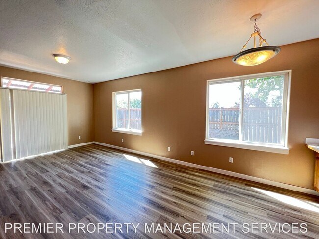 Foto del edificio - 3 br, 2 bath House - 3703 Century Drive