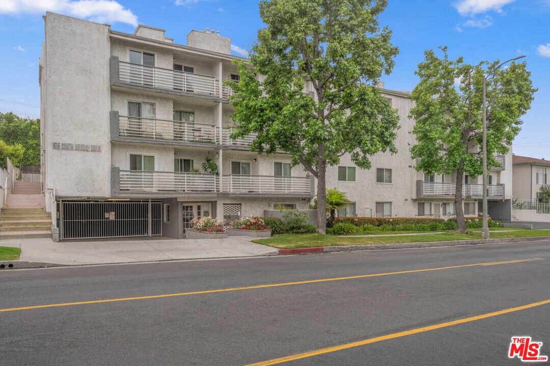 Primary Photo - 1515 S Beverly Dr