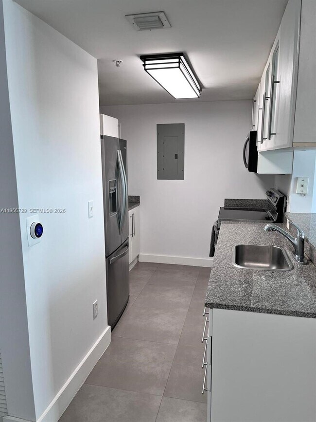 Foto del edificio - 275 NE 18th St