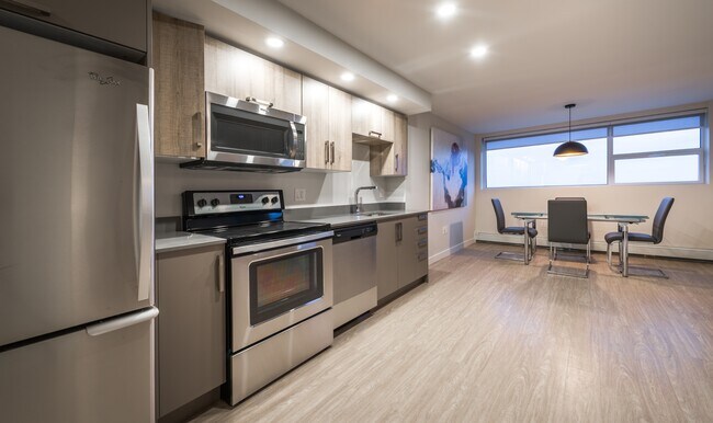 Photo du bâtiment - 5633-5633 Fenwick St