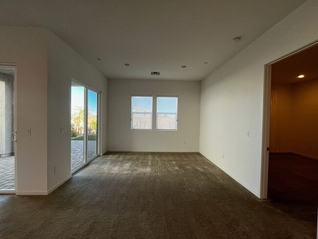 Building Photo - Modern 3-Bedroom Home in Skye Canyon Ranch...