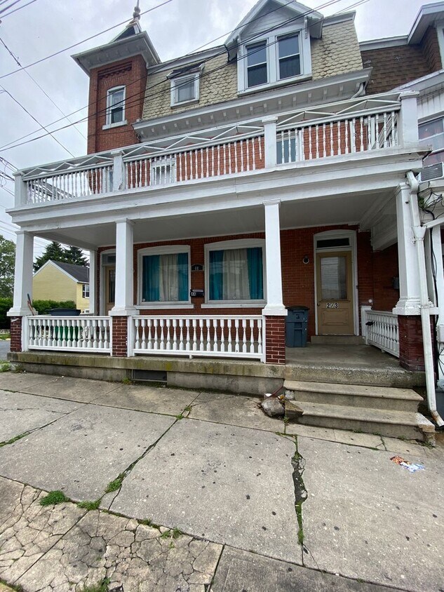 Primary Photo - 44 S Carlisle St
