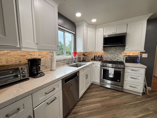 Foto del edificio - 8 Alvina Ave