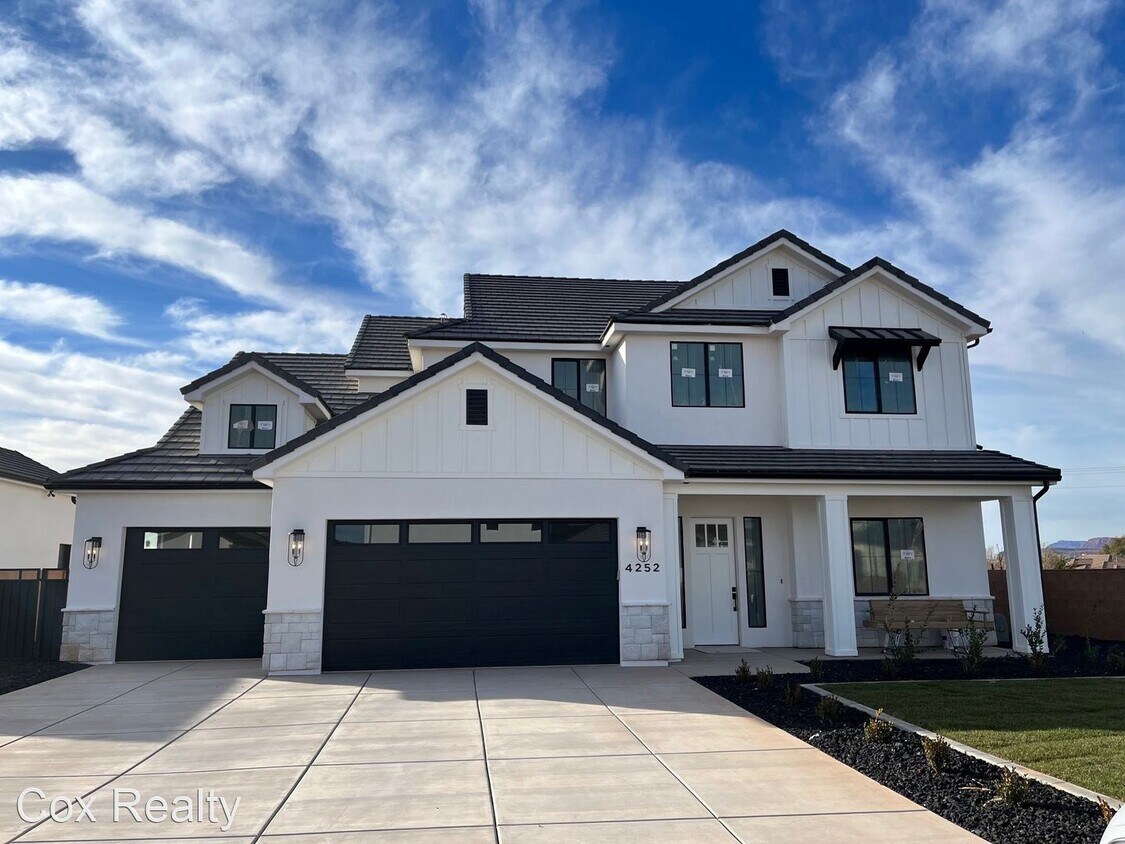 5 br, 3.5 bath House 4252 Sun Valley Dr House Rental in Washington