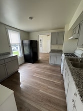 Building Photo - 528 E Mulberry St Building Photo - 528 E Mulberry St