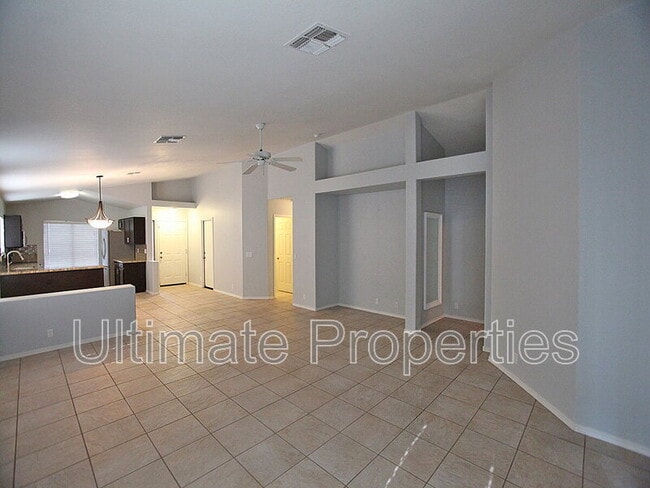 Building Photo - 8644 W Mauro Ln
