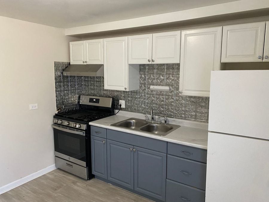 2151 W 119th St Unit 2S, Blue Island, IL 60406 Room for Rent in Blue