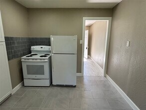 Building Photo - 1503 Teanaway Ln