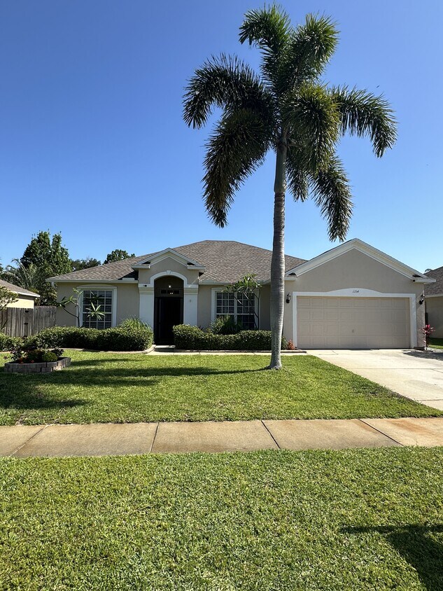 Foto principal - 1354 Enclave Dr
