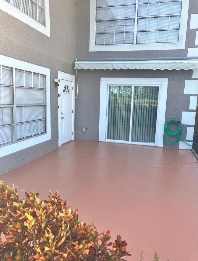 Building Photo - 5282 SE 43rd Trce